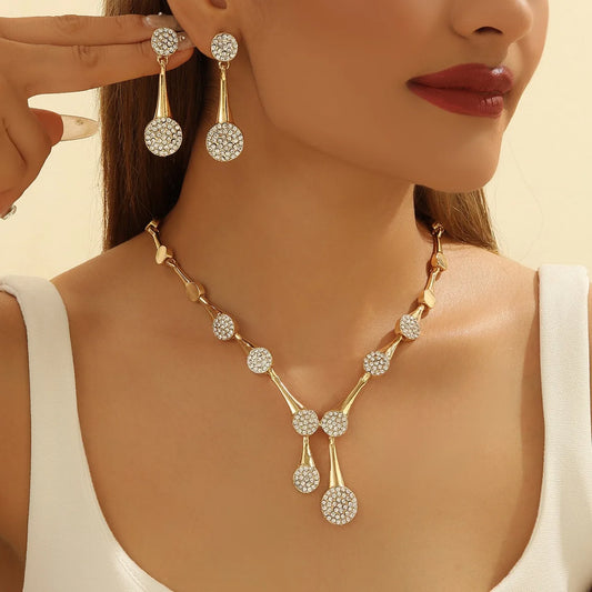 Elegant Golden Necklace & Earrings Set