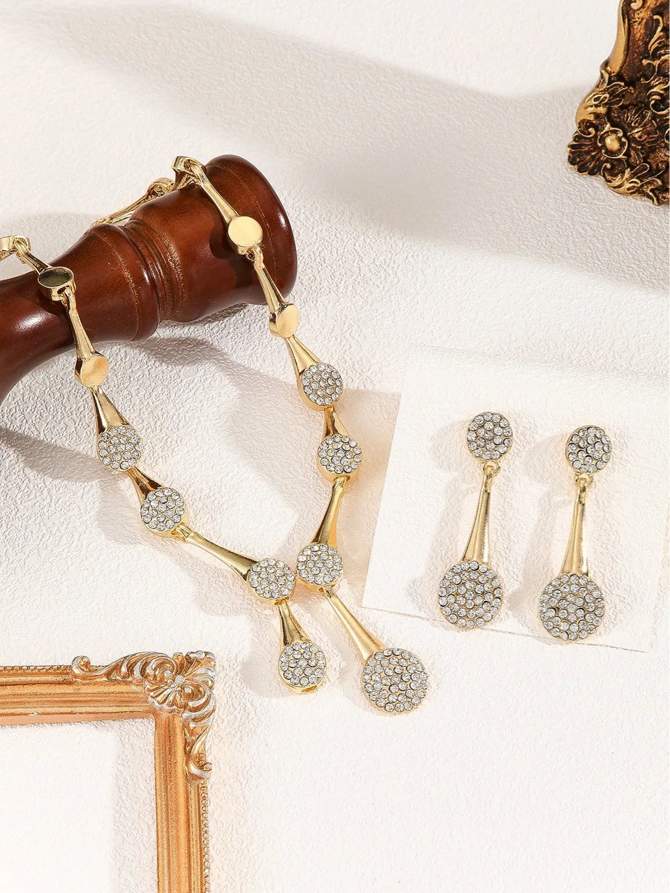 Elegant Golden Necklace & Earrings Set