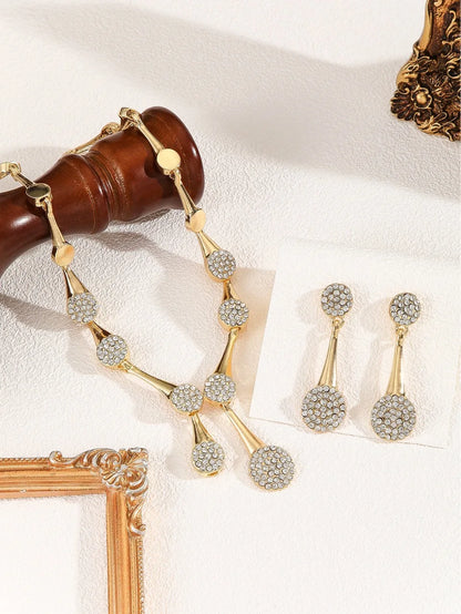 Elegant Golden Necklace & Earrings Set